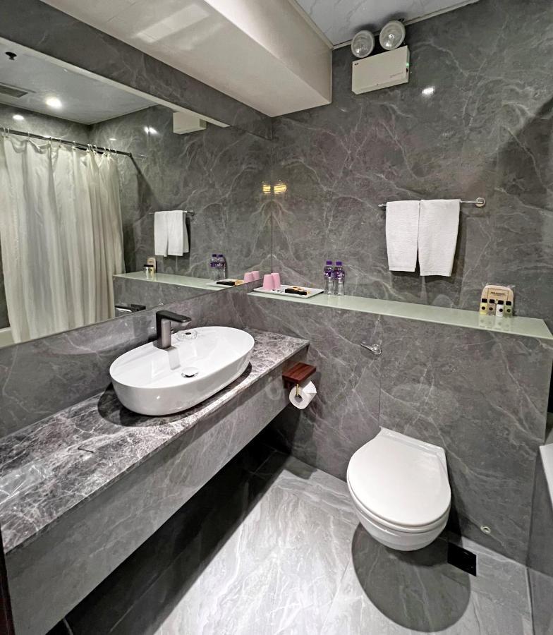 Hennessy Hotel هونغ كونغ المظهر الخارجي الصورة