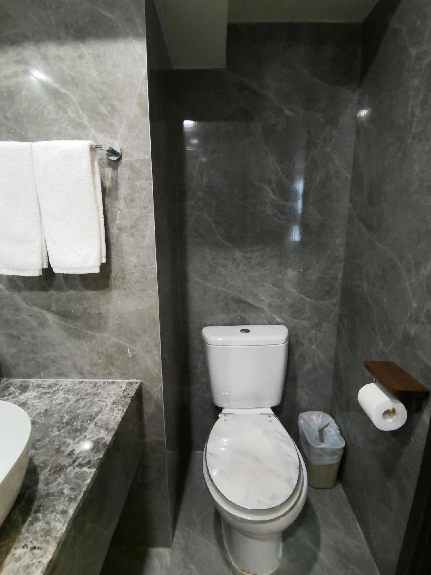 Hennessy Hotel هونغ كونغ المظهر الخارجي الصورة
